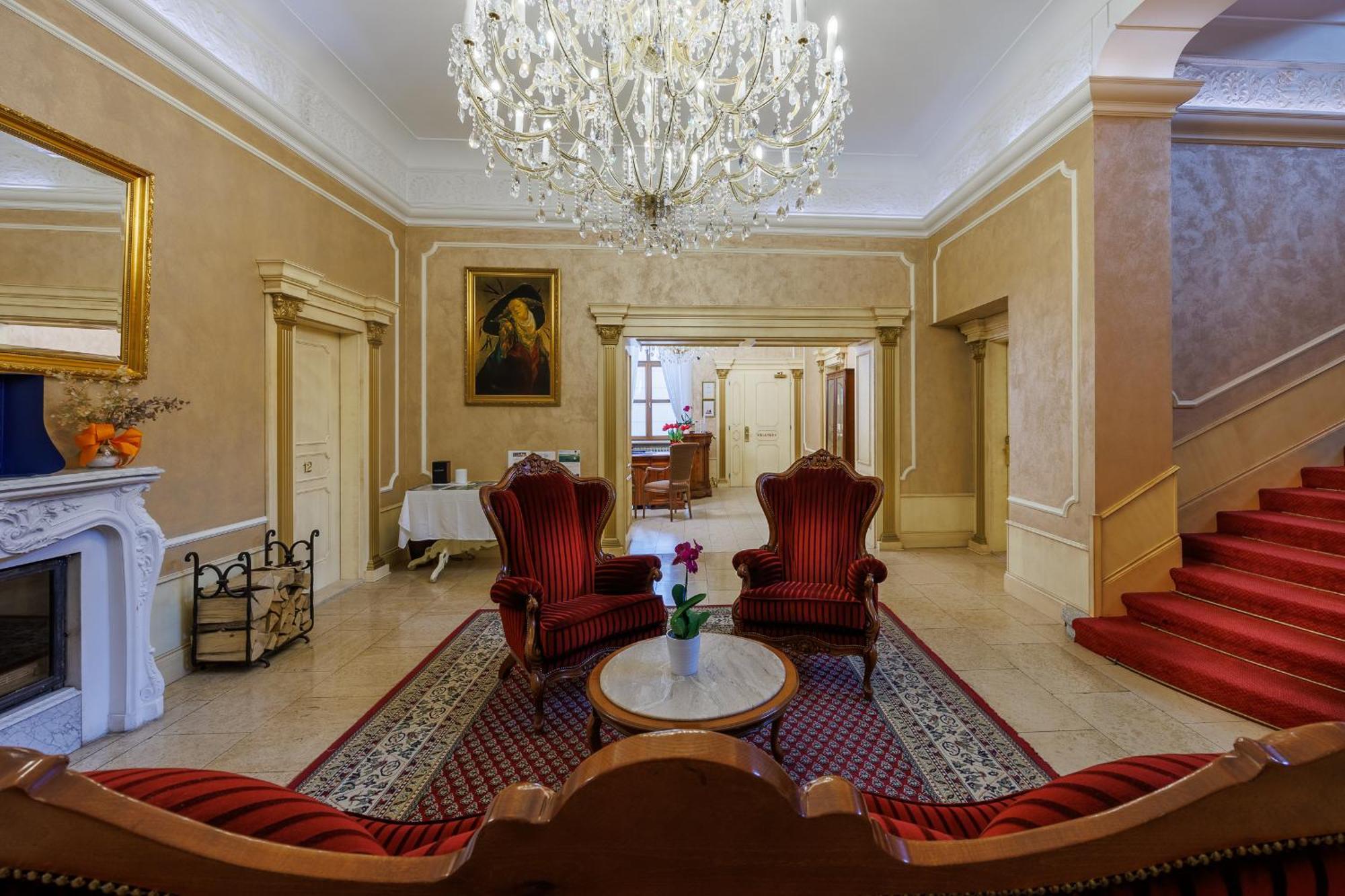 Hotel U Zamecku Cihelny Karlovy Vary Ngoại thất bức ảnh