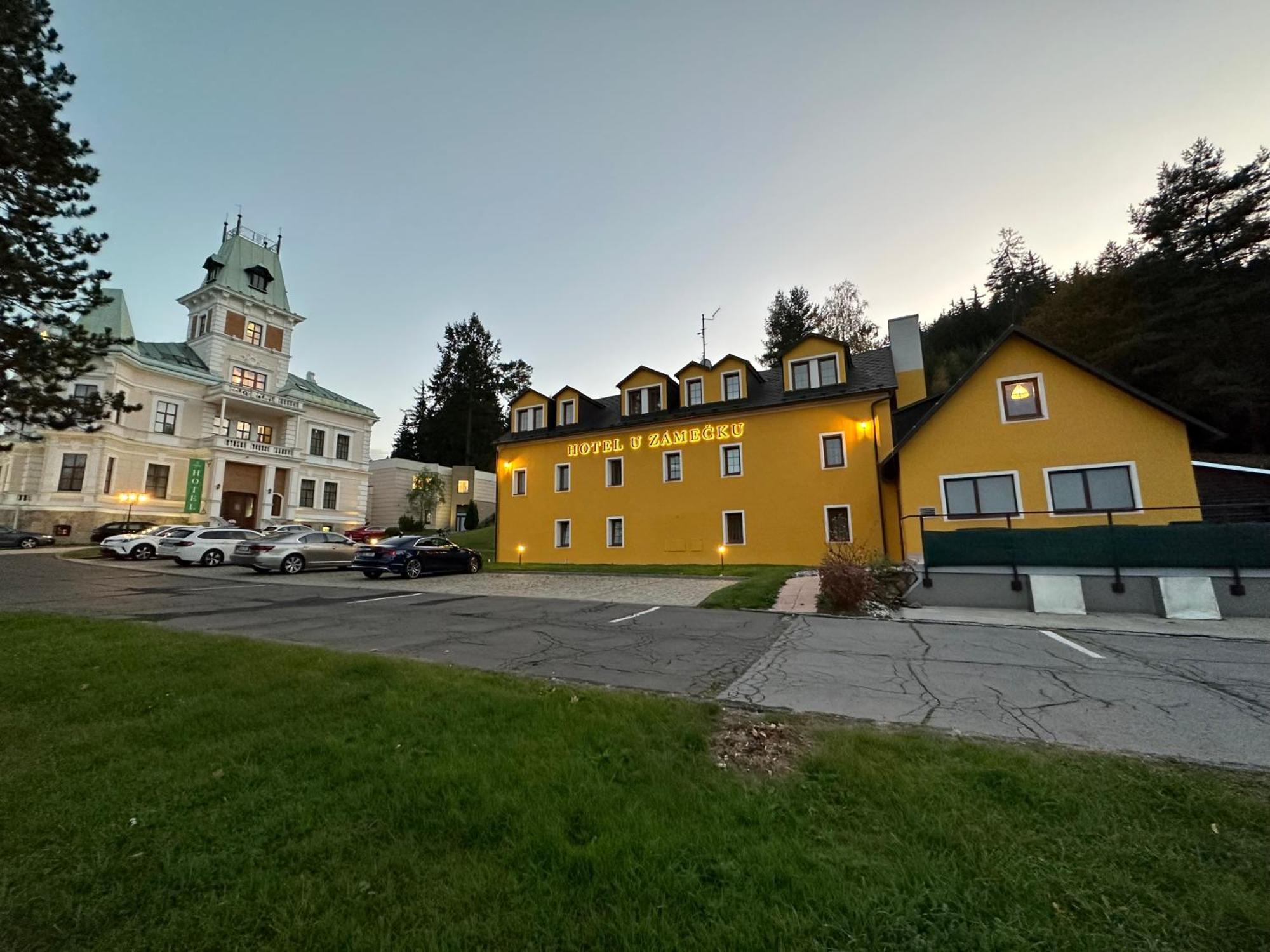 Hotel U Zamecku Cihelny Karlovy Vary Ngoại thất bức ảnh
