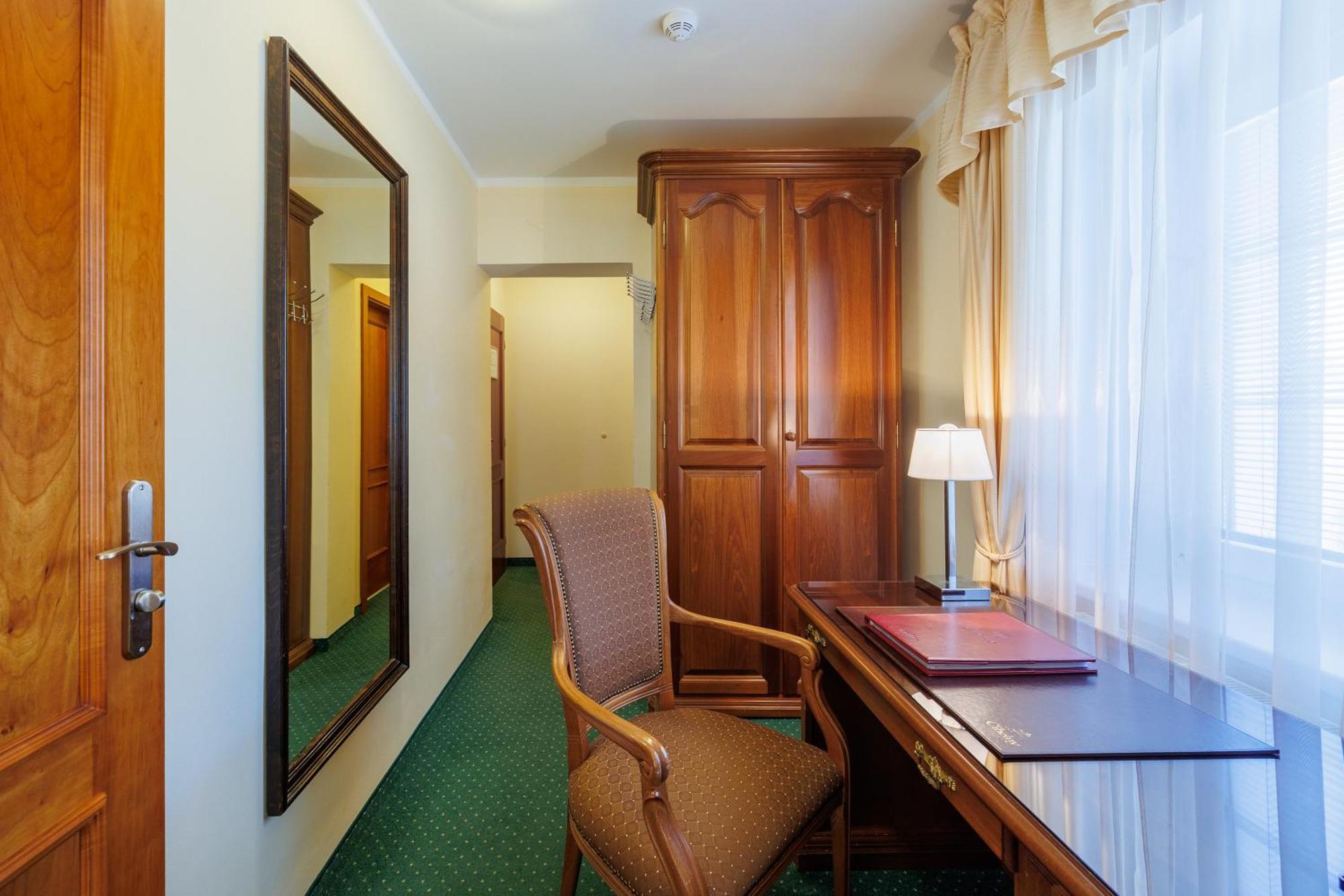 Hotel U Zamecku Cihelny Karlovy Vary Ngoại thất bức ảnh